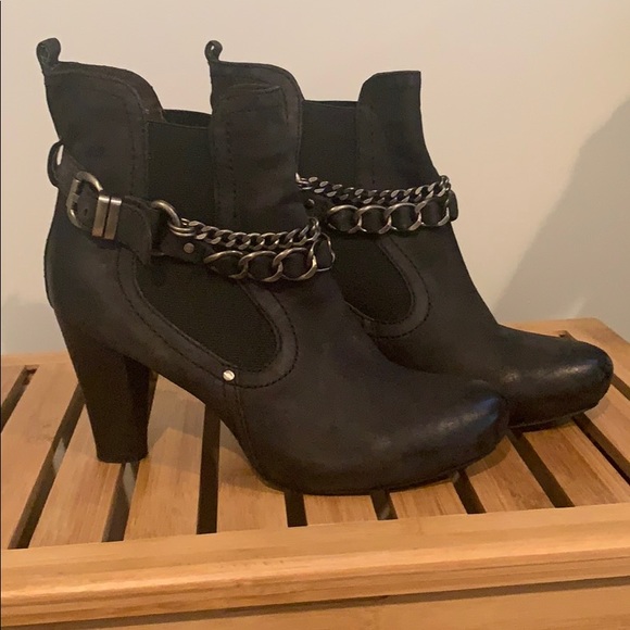 Nicole Shoes - Nicole chelsea boots